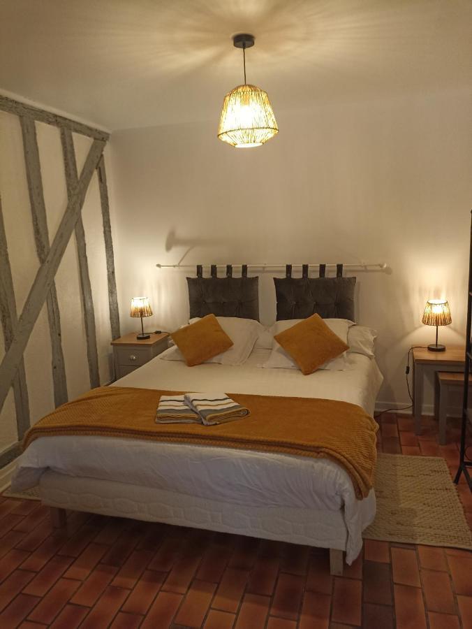 Le Logis Du Clocher Troyes Exterior photo